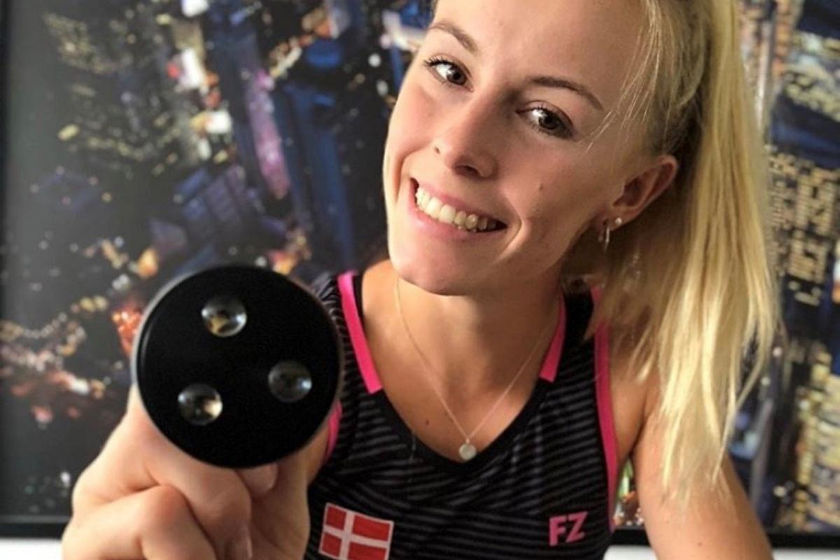 Vi er stolte over at præsentere PowerMedic som sponsor for et af de største badmintontalenter i Danmark, Mia Blichfeldt.